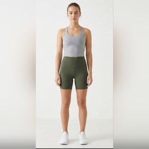 🌷Aritzia TnAction TnaLIFE Hi-Rise Bike Shorts – Olive Green🌷Like New🌷size: S